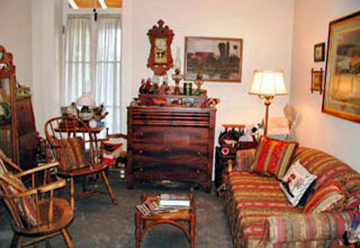El Presidio Bed and Breakfast Quilt Room Sitting Area